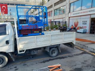 Kiralık makasli personel yükseltici mellif