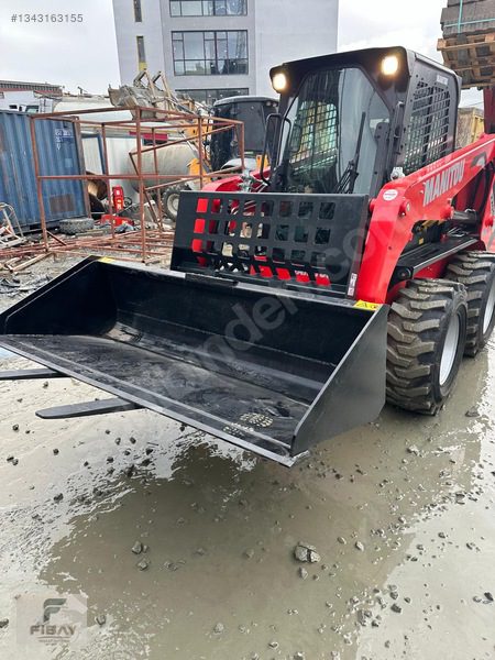 Istanbul Kiralık Bobcat Mini Loder Süpürgeli Forklift Çatallı