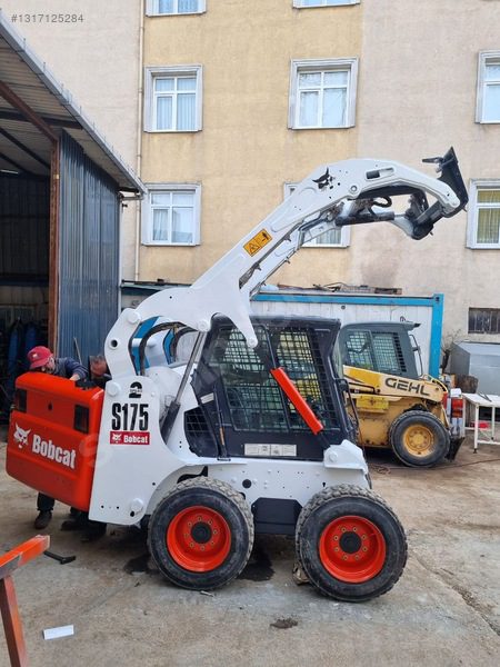 Kiralık Bobcat Kova-Çatal-Süpürge