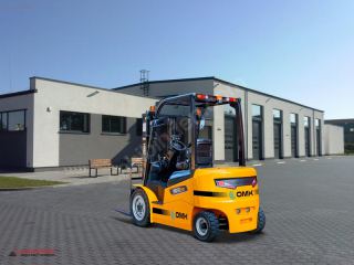 Omk Marka 3-3,5 Ton V Serisi Lityum Akülü Forklift Kiralama