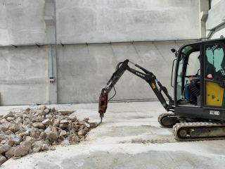 Kırıcılı Kiralık Mini Ekskavatör (Dar Alanların Vazgeçilmezi!)