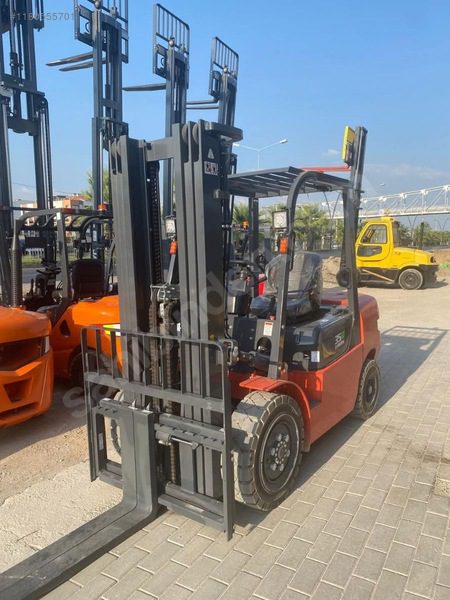 Forklift kiralık turgutlu Kemalpaşa günlük haftalık aylık verilr