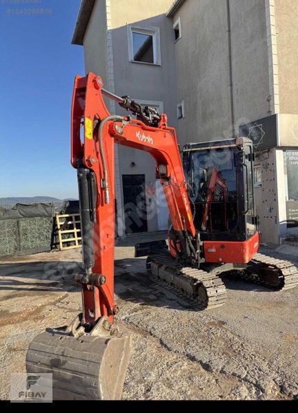 Istanbul Kiralık Kırıcılı 4 Tonluk Kato Mini Excavatör