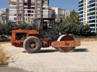 13 Tonluk Toprak Silindiri Günlük Aylık Kiralık Operatörlü