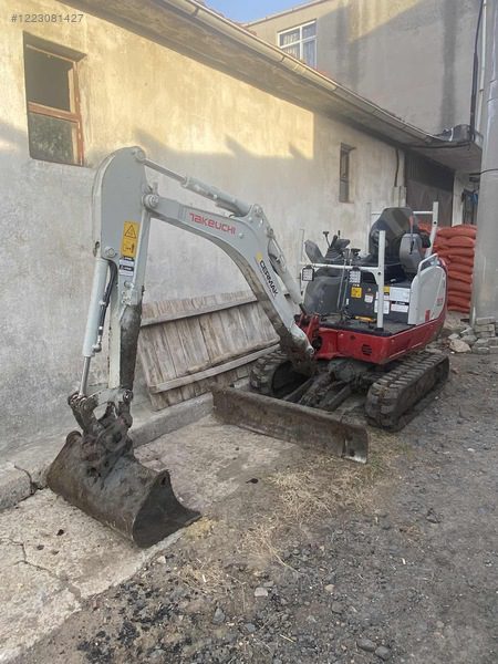 Kiralık 2 Tonluk Paletli Mini Ekskavatör