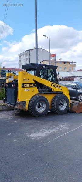 Kiralık Bobcat Kova-Çatal-Süpürge
