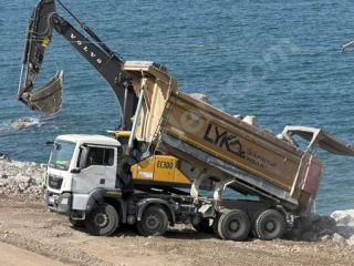 Kiralık Çiftçeker kırkayak kamyon